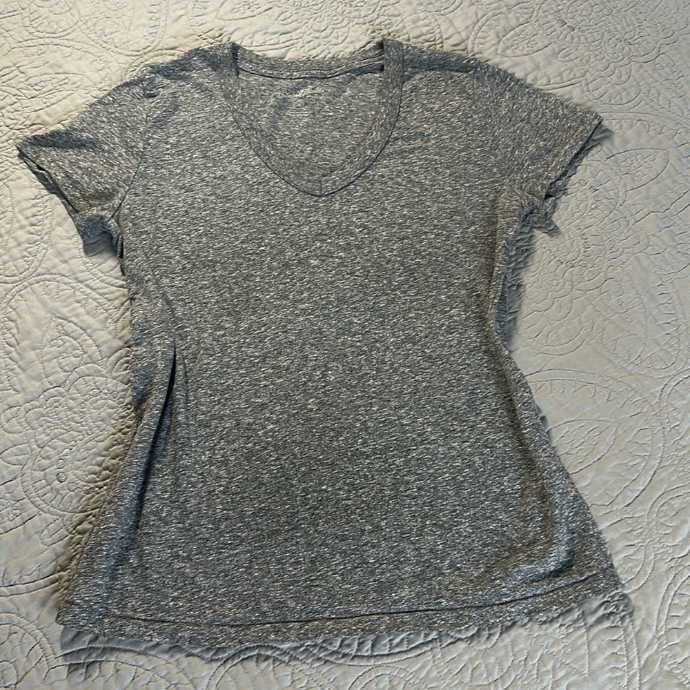 Universal Thread Top